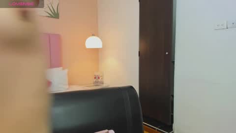 Miss Abril  online show from January 10, 12:04 pm