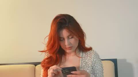 Abril Colls online show from February 28, 10:42 pm