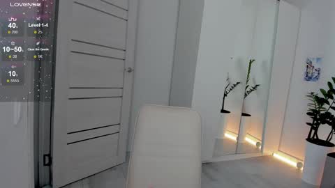 Anna FANSLY yesacid online show from October 6, 10:58 pm