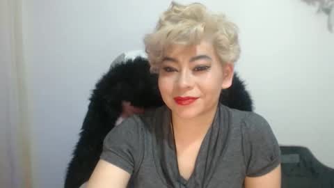 adan_romanoff online show from December 16, 8:42 am