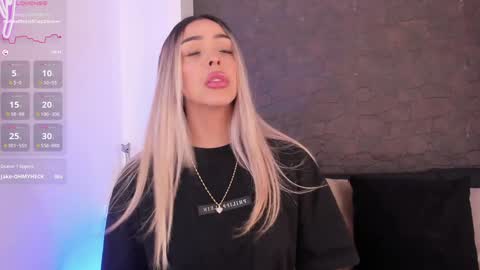 A D D I S O N  online show from January 27, 8:07 pm