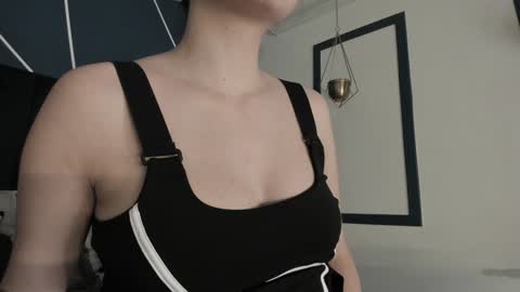 Ade  online show from February 5, 8:04 pm