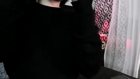 Ade  online show from October 3, 8:14 pm