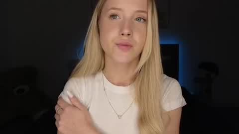 Adele online show from April 16, 9:14 pm