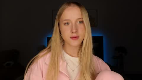 Adele online show from April 21, 8:49 pm