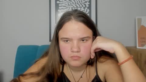 adelecruzz online show from November 29, 2:10 pm