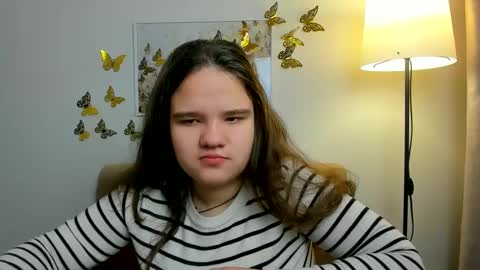 adelecruzz online show from February 16, 8:10 am