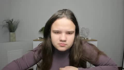 adelecruzz online show from January 19, 12:50 pm