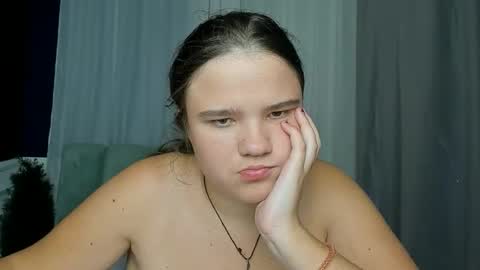 adelecruzz online show from September 29, 12:43 pm