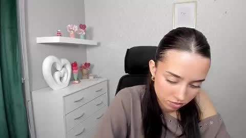 Adele online show from March 25, 6:49 am