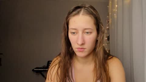 Adell online show from December 4, 10:30 pm