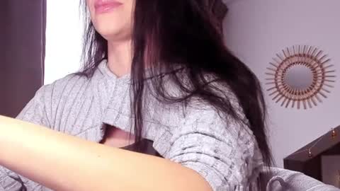 Victoria online show from December 11, 1:28 pm