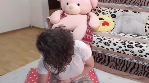 adriana online show from February 17, 1:22 pm