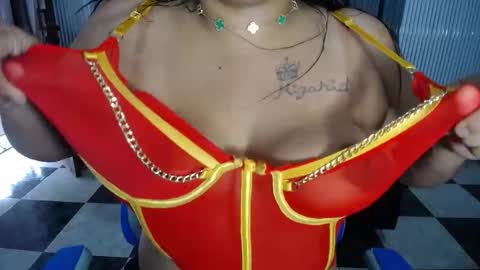 Adriana Martinez online show from January 31, 7:11 pm