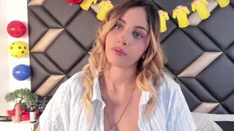Adriana Harlow online show from June 17, 7:04 pm