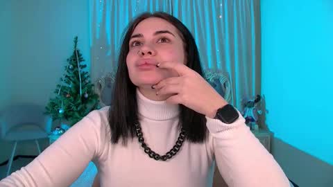 AdrianaTores online show from December 19, 6:05 am