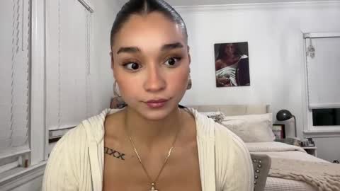 Adrianna  online show from February 8, 2:47 am