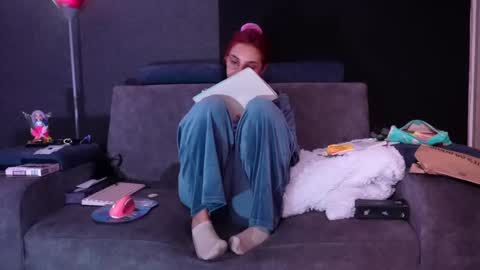 Agata Collinss online show from September 18, 7:07 am