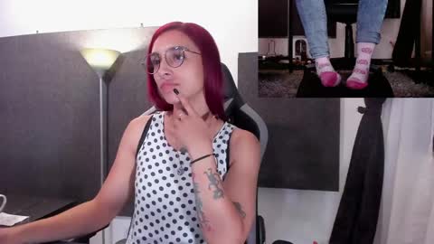 Agata Collinss online show from April 25, 5:21 am