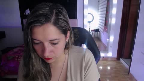 Agatha Bellucci  online show from January 14, 2:11 pm