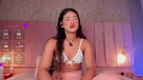 agatha_jener online show from April 11, 11:36 am