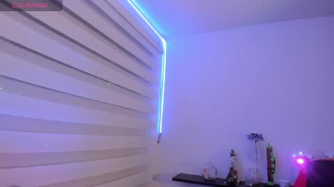 agatha_marin_ online show from April 10, 6:41 am