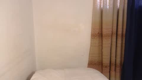      online show from December 18, 12:21 pm