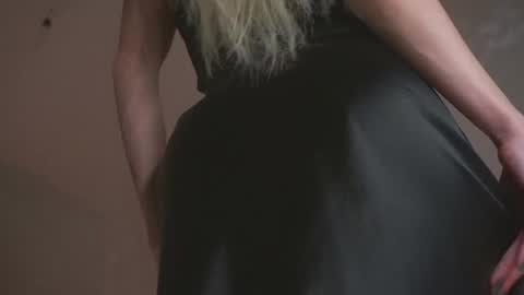 May online show from October 17, 6:11 pm