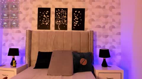 ahsly_ms online show from December 17, 7:18 pm