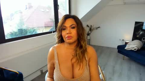 Aileen online show from October 18, 9:45 am