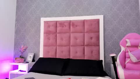 Ailen online show from November 24, 12:40 pm