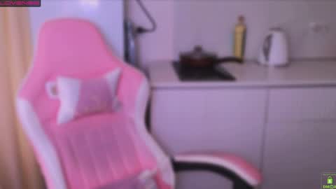 airyhill online show from April 19, 1:00 pm