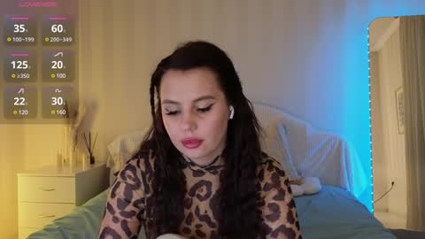 Aisha online show from January 17, 2:18 pm