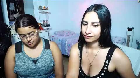 aisha_stacey0410 online show from February 13, 7:48 pm