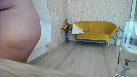 Aisha online show from February 11, 3:18 am