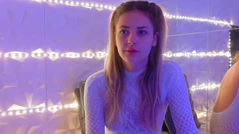 Aisha online show from October 27, 6:09 am