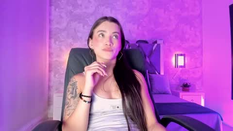 little aitana  online show from October 9, 4:49 am