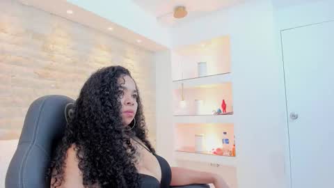  AITANA online show from February 24, 5:39 am