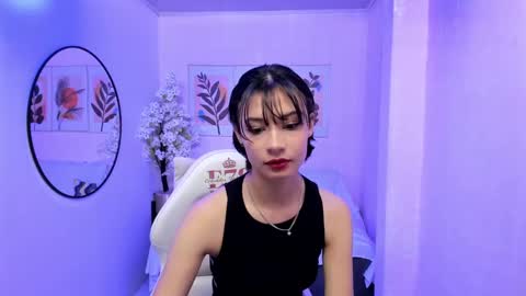 Azaka  online show from January 17, 12:31 pm