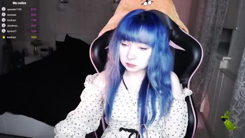 akirahartyx online show from January 26, 3:03 pm