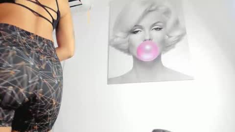 akiraht online show from November 18, 10:00 pm