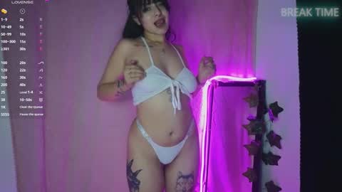 alahia online show from November 13, 10:42 pm