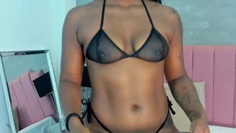 alaia_colins online show from December 17, 6:17 am