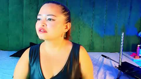 ALANA PETITE online show from July 12, 12:11 am
