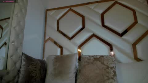 alanah_connors online show from October 9, 7:29 pm