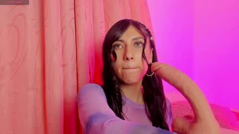 ALANA Please follow me  online show from June 6, 3:13 am