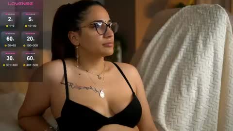 AlanaReign online show from June 11, 10:01 am