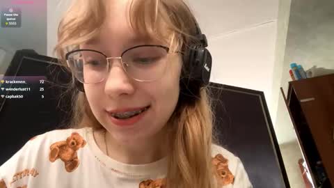 Stella online show from September 21, 11:20 am