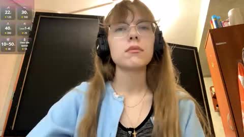 Stella online show from September 8, 5:56 pm