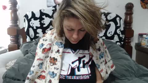 Alanna Rack online show from October 23, 8:59 pm